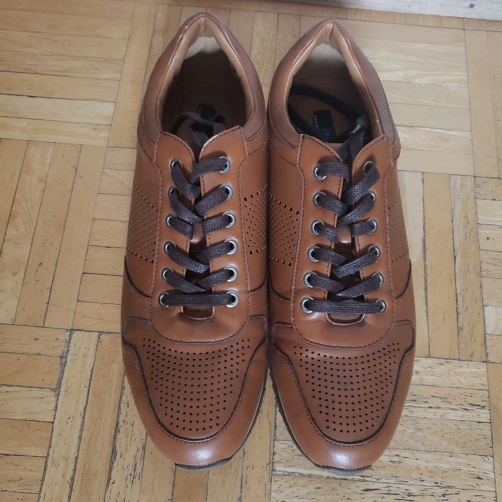 Men's Size 11 shoes